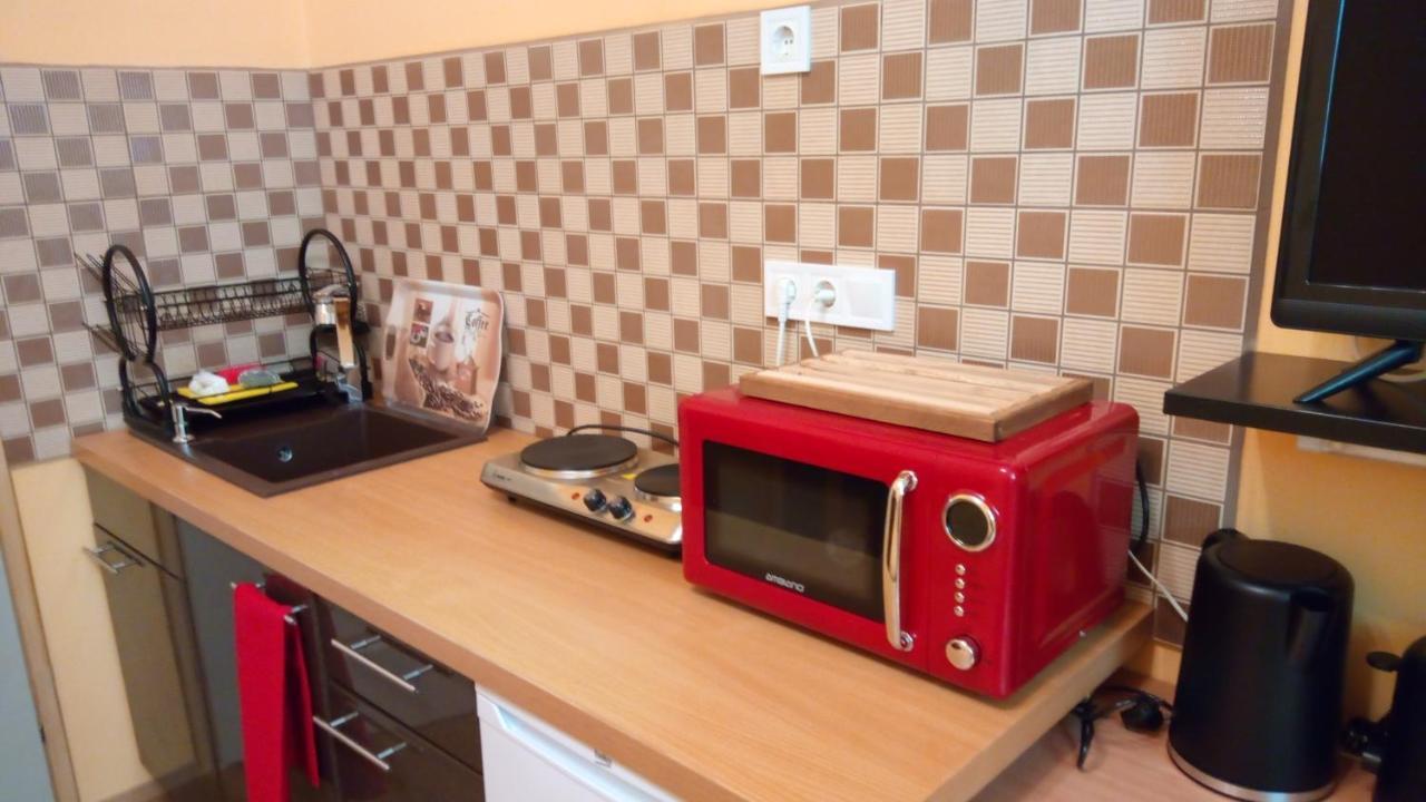 City Lights Apartman Кестхей Экстерьер фото